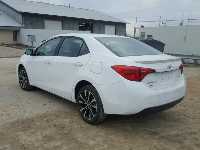 5YFBURHE5HP686751 - 2017 TOYOTA COROLLA L WHITE photo 3