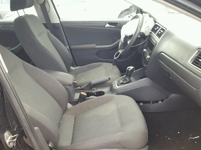 3VW2K7AJ4CM397293 - 2012 VOLKSWAGEN JETTA BASE BLACK photo 5