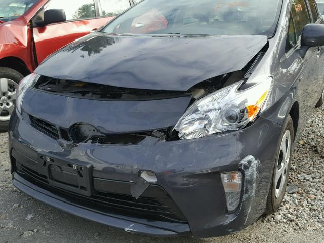 JTDKN3DU8D5596069 - 2013 TOYOTA PRIUS GRAY photo 9