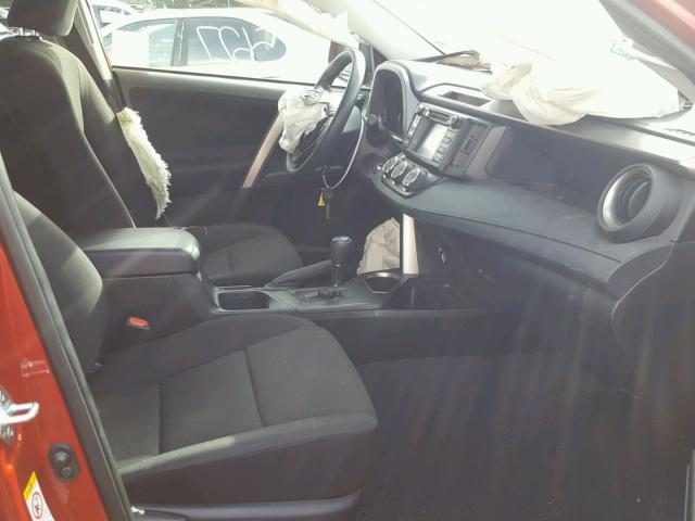 JTMZFREV5HJ133339 - 2017 TOYOTA RAV4 LE Qırmızı foto 5