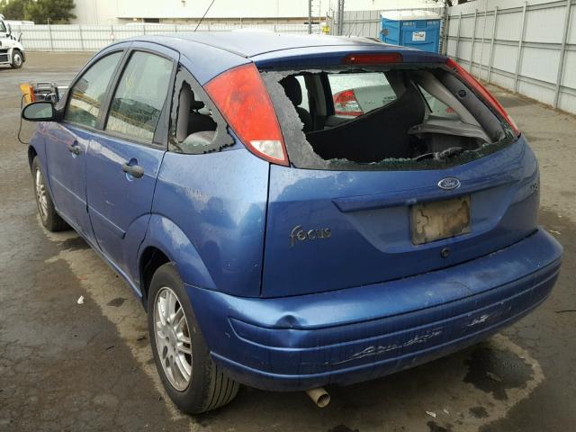 3FAFP37333R121431 - 2003 FORD FOCUS ZX5 BLUE photo 3