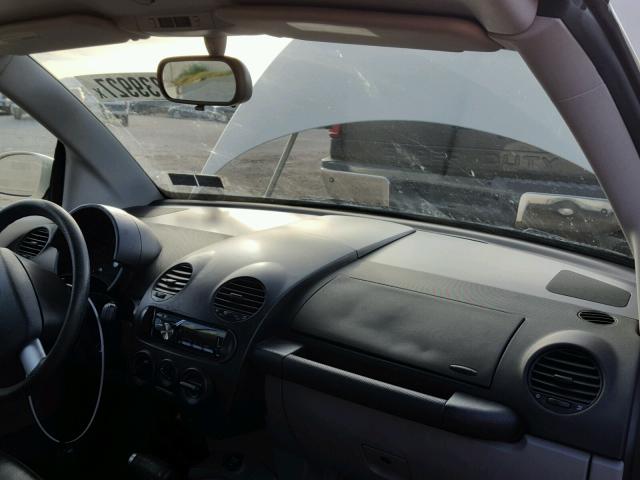 3VWCK21Y73M314203 - 2003 VOLKSWAGEN NEW BEETLE 米色 照片 9