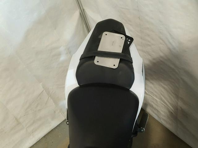 JKAEXEJ13HDA00775 - 2017 KAWASAKI EX650 J თეთრი ფოტო 6