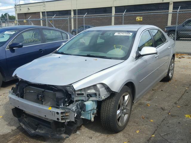 1G1ZC5EB3AF112367 - 2010 CHEVROLET MALIBU 1LT SILVER photo 2