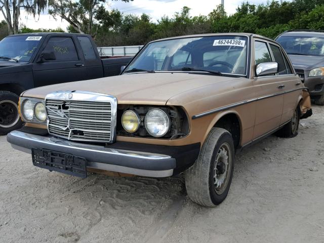 WDBAB33A5EA006400 - 1984 MERCEDES-BENZ 300 DT GOLD photo 2