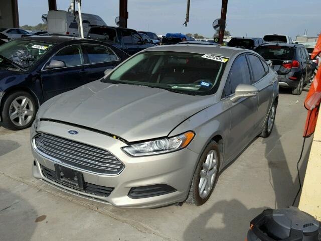 3FA6P0H79GR132939 - 2016 FORD FUSION SE TAN photo 2