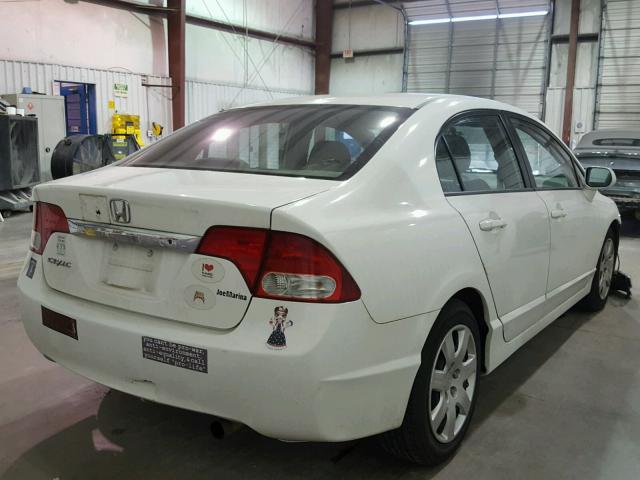 2HGFA1F51AH588537 - 2010 HONDA CIVIC LX WHITE photo 4