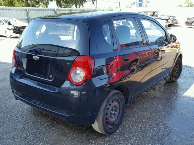 KL1TD66E69B401827 - 2009 CHEVROLET AVEO LS BLACK photo 4