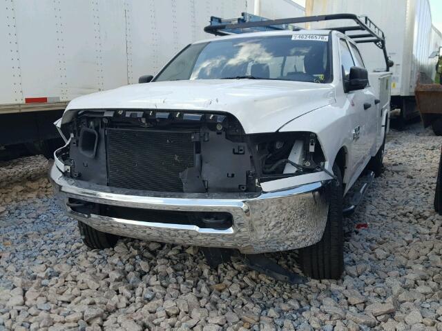 3C6UR4HL1HG501099 - 2017 RAM 2500 ST WHITE photo 2