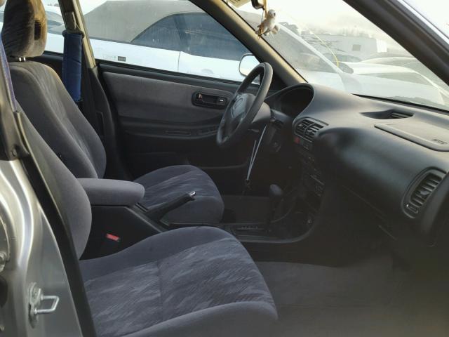 JH4DB7657YS001247 - 2000 ACURA INTEGRA LS SILVER photo 5