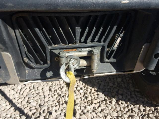 3JBKUAP25HJ000101 - 2017 CAN-AM COMMANDER GRAY photo 10