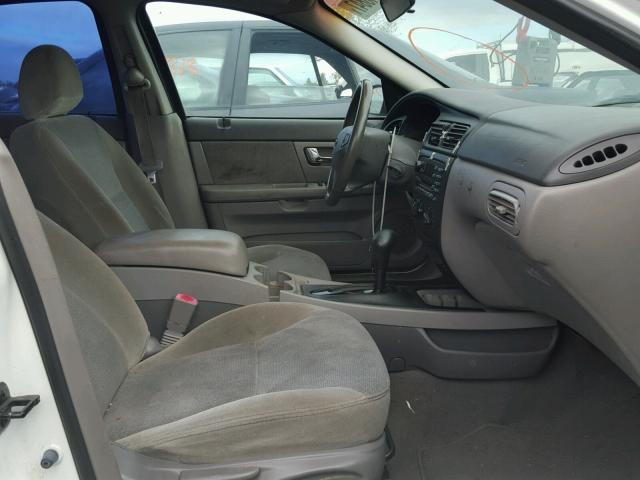 1FAFP55S22G245413 - 2002 FORD TAURUS SES Blanc photo 5