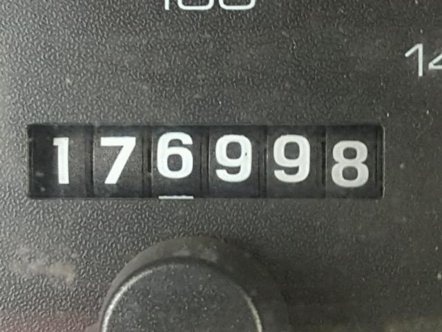 1FAFP55S22G245413 - 2002 FORD TAURUS SES Blanc photo 8