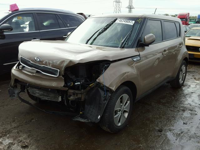 KNDJN2A26F7170302 - 2015 KIA SOUL BROWN photo 2