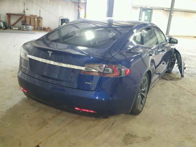 5YJSA1E20JF239797 - 2018 TESLA MODEL S BLUE photo 4