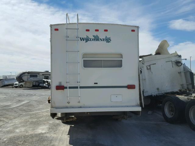 1ED5X312024278126 - 2002 ARO TRAILER WHITE photo 5