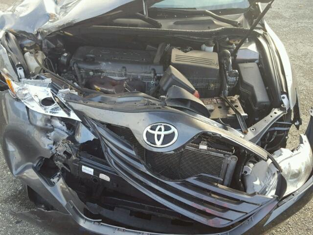 4T4BE46K49R130767 - 2009 TOYOTA CAMRY BASE GRAY photo 7