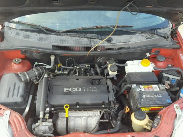 KL1TD56E49B354646 - 2009 CHEVROLET AVEO LS RED photo 7
