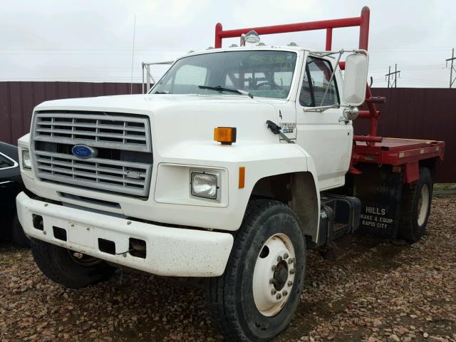 1FDPF70J9PVA38155 - 1993 FORD F700 WHITE photo 2