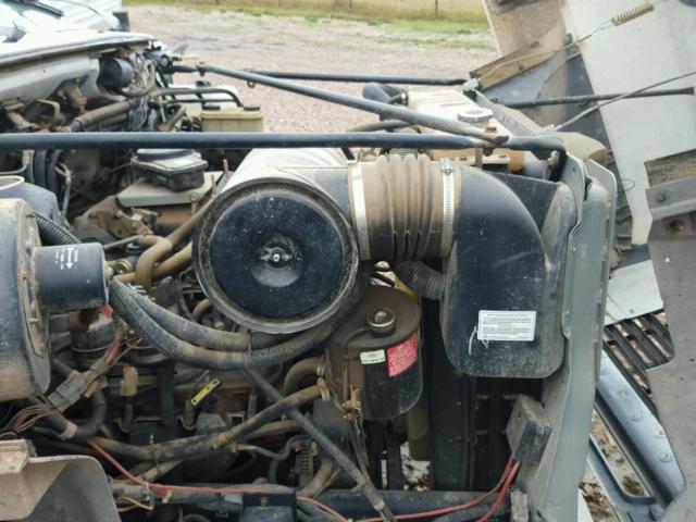 1FDPF70J9PVA38155 - 1993 FORD F700 WHITE photo 7