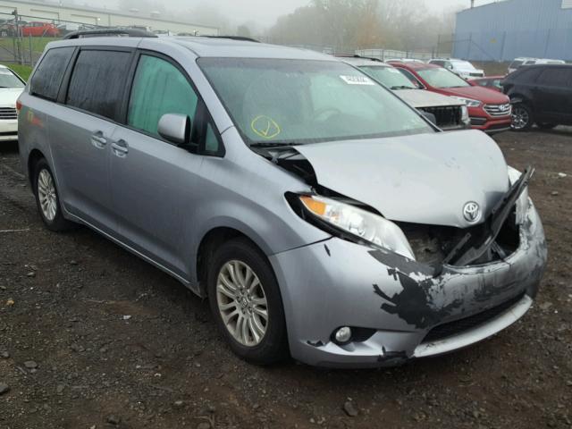 5TDYK3DC7BS095692 - 2011 TOYOTA SIENNA XLE SILVER photo 1