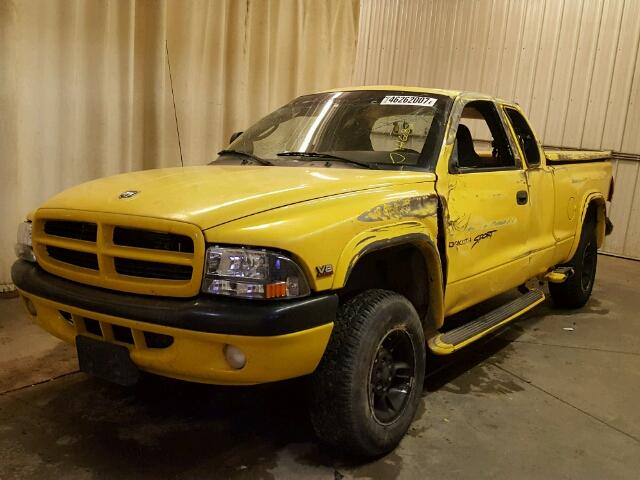 1B7GG22N8YS573209 - 2000 DODGE DAKOTA YELLOW photo 2