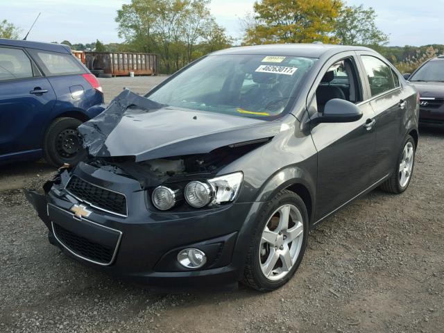 1G1JE5SBXG4143759 - 2016 CHEVROLET SONIC GRAY photo 2