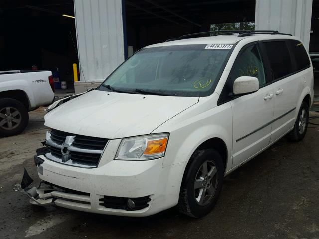 2D4RN5D1XAR459412 - 2010 DODGE GRAND CARA WHITE photo 2