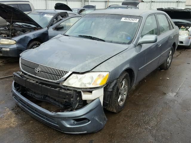 4T1BF28B82U263644 - 2002 TOYOTA AVALON XL BLUE photo 2