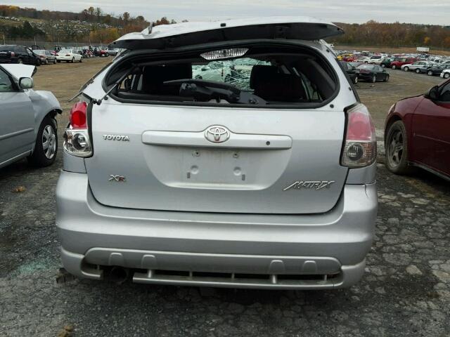 2T1KR32E37C674877 - 2007 TOYOTA COROLLA MA SILVER photo 9