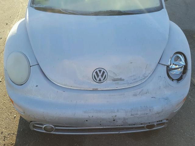 3VWCC21C7XM468224 - 1999 VOLKSWAGEN NEW BEETLE 银色 照片 7