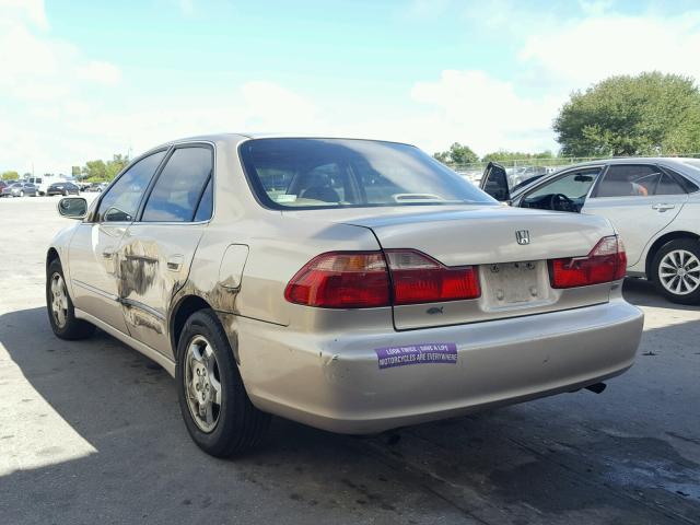 1HGCG1651YA082832 - 2000 HONDA ACCORD EX GOLD photo 3