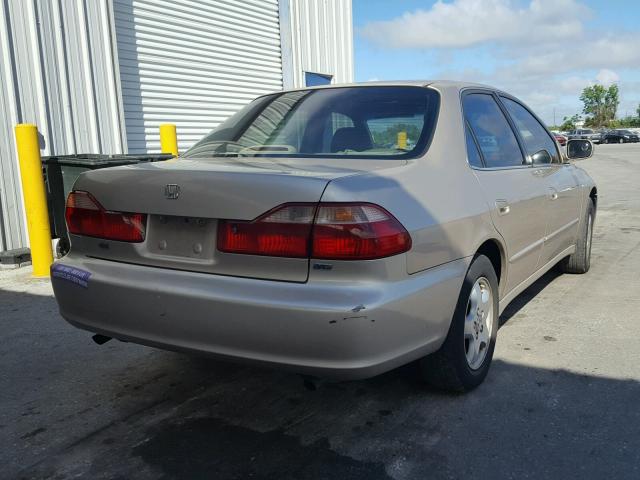 1HGCG1651YA082832 - 2000 HONDA ACCORD EX GOLD photo 4