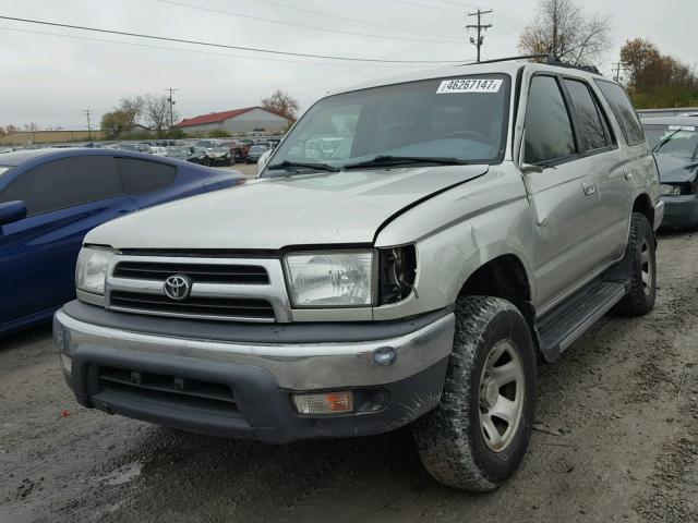 JT3GN86RXY0149763 - 2000 TOYOTA 4RUNNER SR SILVER photo 2