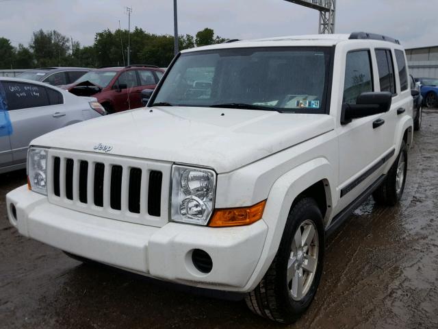 1J8HG48K16C280085 - 2006 JEEP COMMANDER YELLOW photo 2