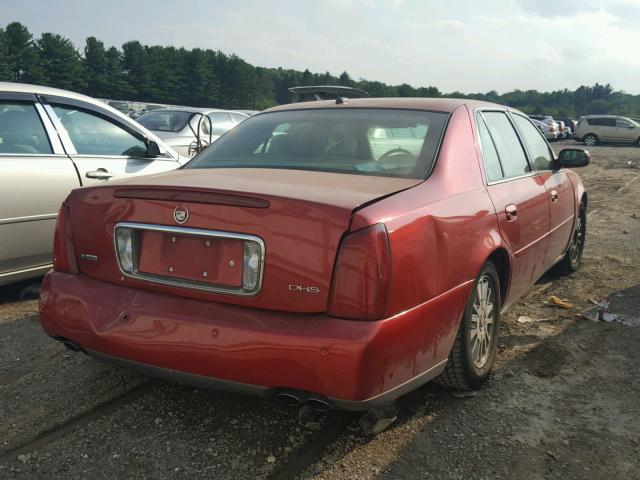 1G6KE54Y55U231163 - 2005 CADILLAC DEVILLE DH RED photo 4