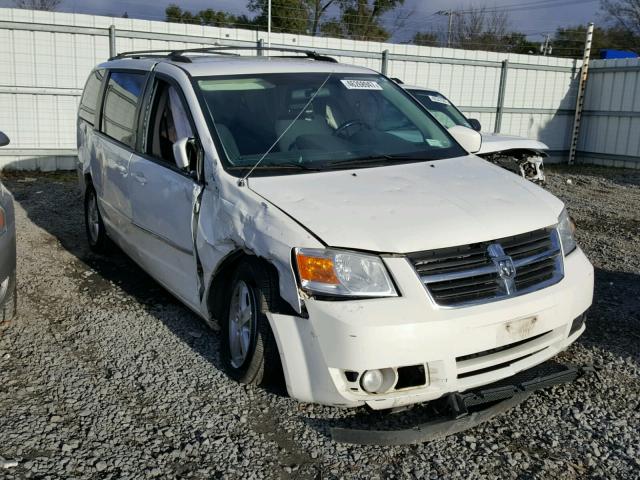 2D4RN5D12AR210232 - 2010 DODGE GRAND CARA WHITE photo 1