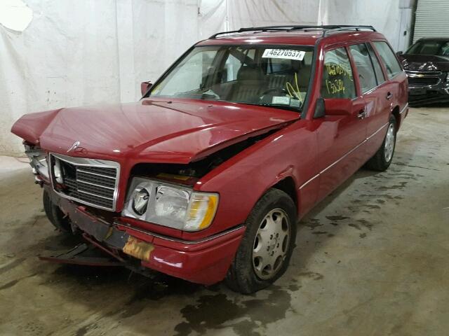 WDBEA92E6SF304299 - 1995 MERCEDES-BENZ E 320 RED photo 2