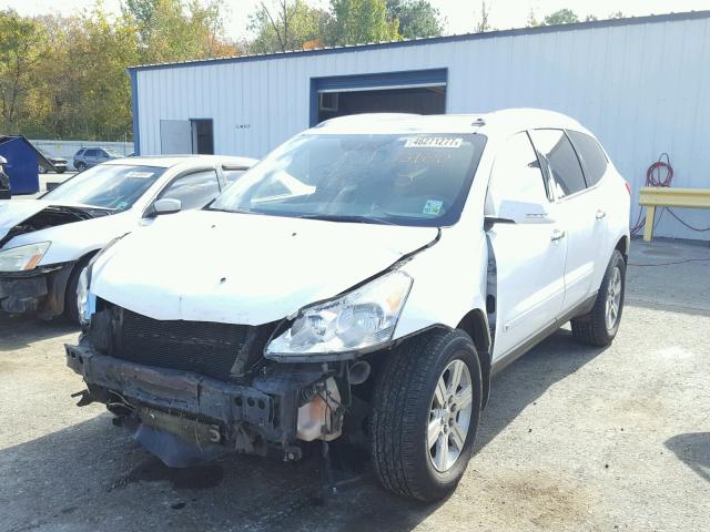 1GNLRGED5AS139190 - 2010 CHEVROLET TRAVERSE L WHITE photo 2