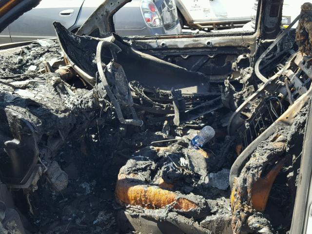 3VWCT21C61M410810 - 2001 VOLKSWAGEN NEW BEETLE 银色 照片 5