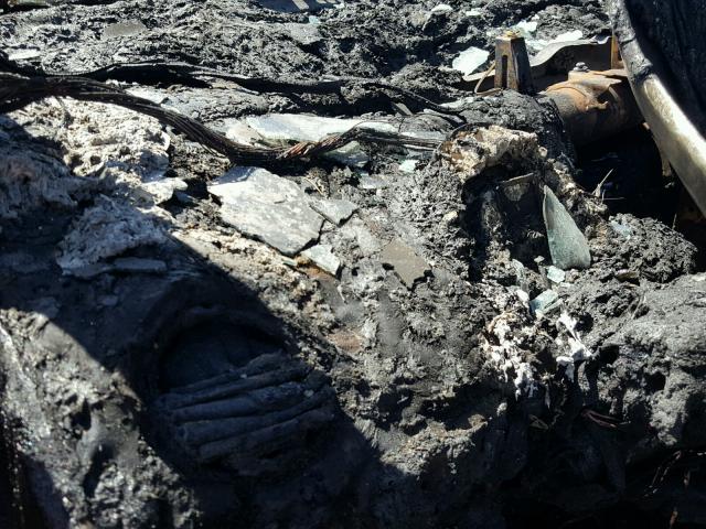 3VWCT21C61M410810 - 2001 VOLKSWAGEN NEW BEETLE 银色 照片 8