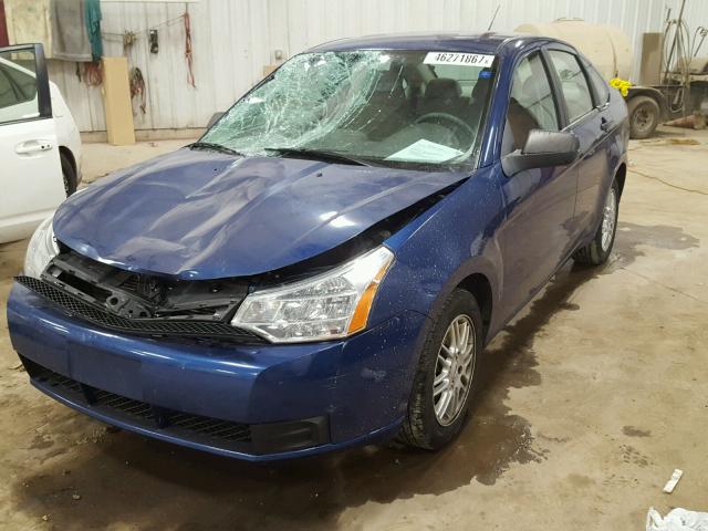 1FAHP35N49W144039 - 2009 FORD FOCUS SE BLUE photo 2