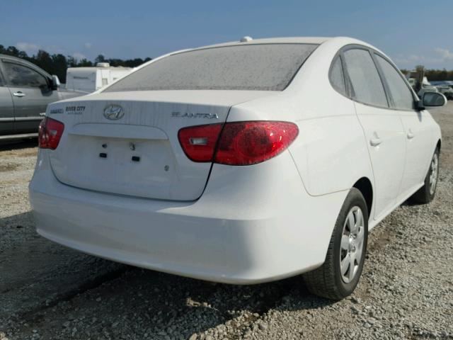 KMHDU46D38U493079 - 2008 HYUNDAI ELANTRA GL WHITE photo 4