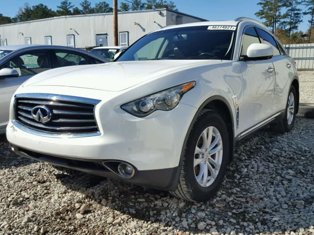 JN8AS1MU4CM120497 - 2012 INFINITI FX35 WHITE photo 2