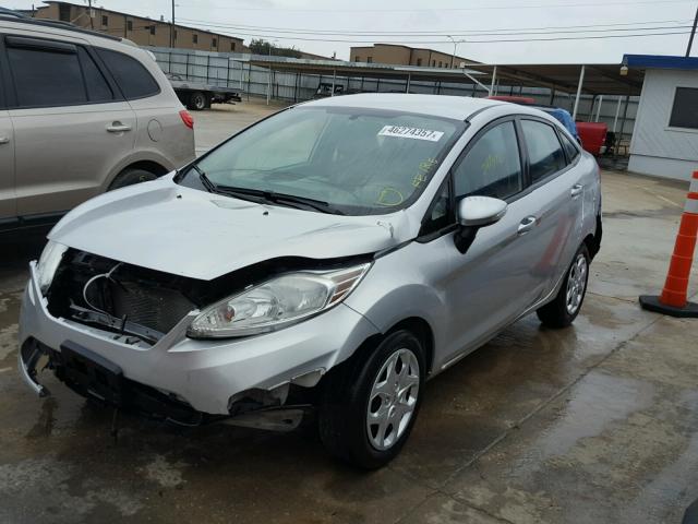 3FADP4BJ9DM200295 - 2013 FORD FIESTA SE SILVER photo 2