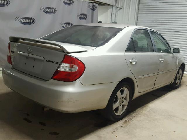 4T1BE32K53U252989 - 2003 TOYOTA CAMRY SILVER photo 4