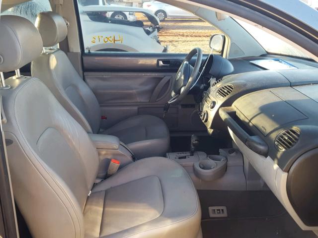 3VWCR31C25M408112 - 2005 VOLKSWAGEN NEW BEETLE Boz foto 5