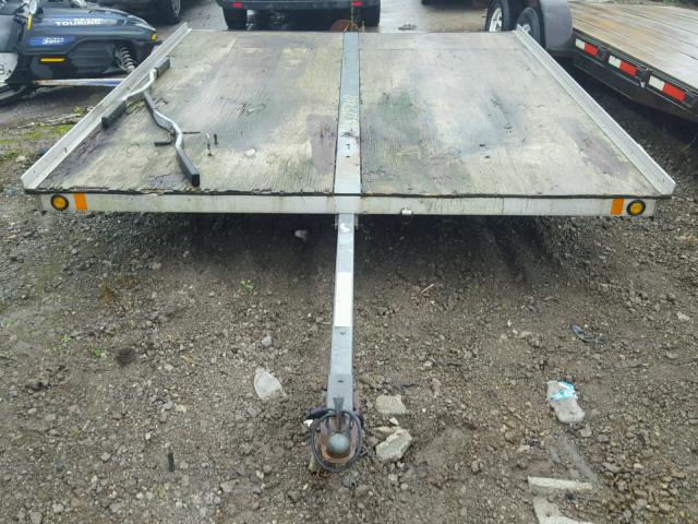 14DAH10182C001381 - 2002 CHIL TRAILER SILVER photo 2