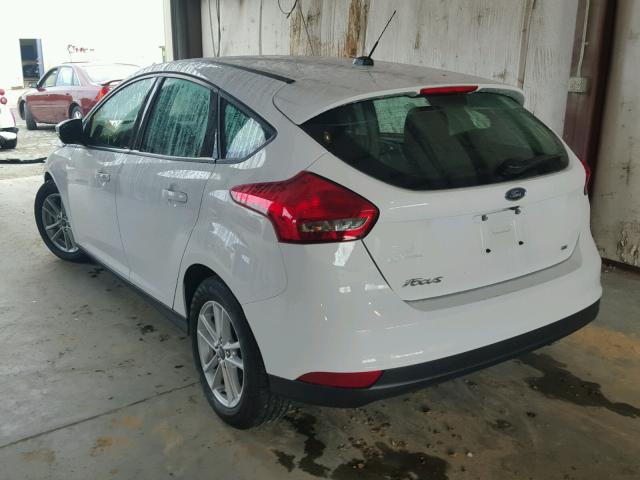 1FADP3K20HL279043 - 2017 FORD FOCUS SE WHITE photo 3