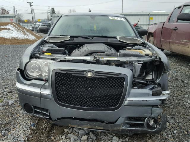 2C3LK63H47H871022 - 2007 CHRYSLER 300C GRAY photo 9